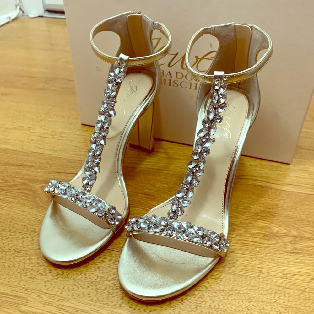 Jewel Badgley Mischka T-strap Sandals